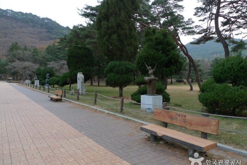 Songnisan National Park  (4/24)