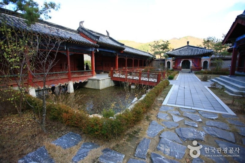 Danyang Ondal Open Film Set  (13/15)