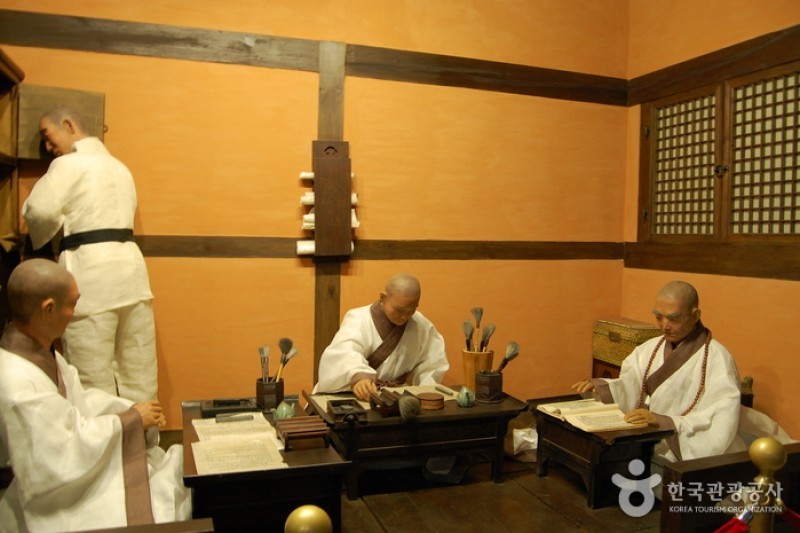 Cheongju Early Printing Museum  (5/27)
