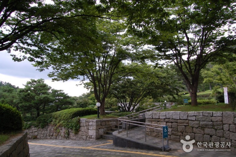 Cheongju National Museum  (2/14)