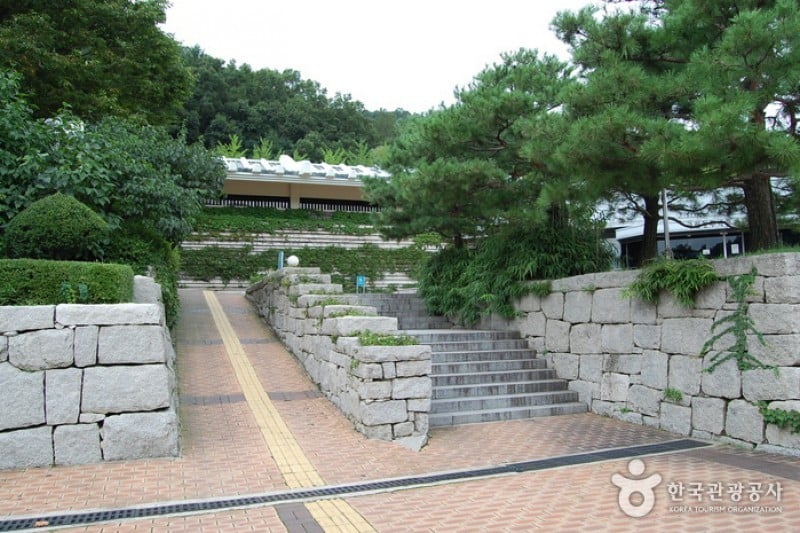 Cheongju National Museum  (9/14)