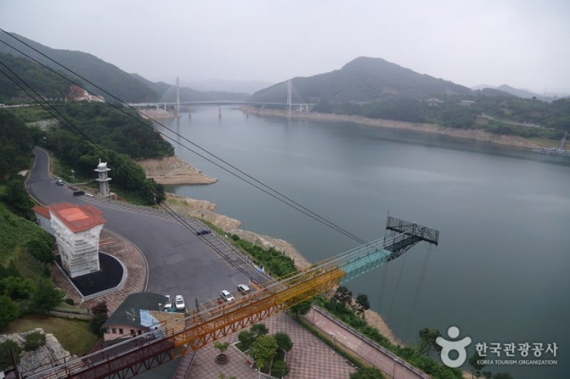 Cheongpung Land  (1/16)