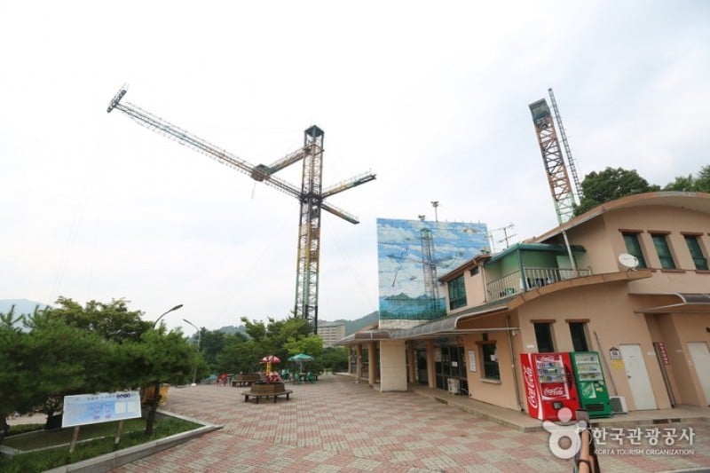 Cheongpung Land  (10/16)