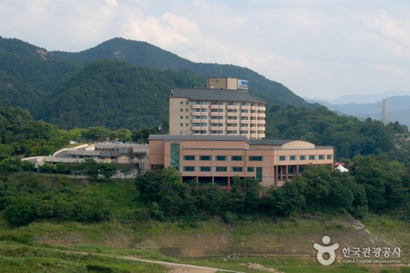 Cheongpung Resort  (5/10)