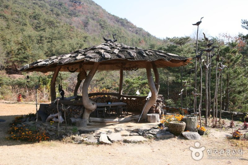 Neungkang Sotdae Art Museum  (2/11)