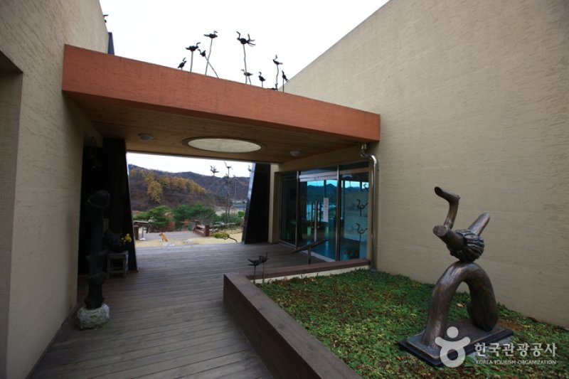 Neungkang Sotdae Art Museum  (8/11)
