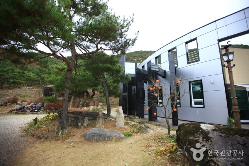 Neungkang Sotdae Art Museum  (10/11)