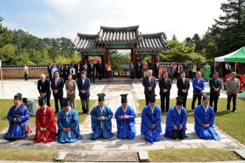 Yeongdong Nan-Gye Korean Traditional Music Festival  (1/8)