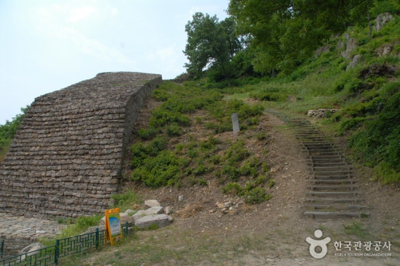 Samnyeonsanseong Fortress  (4/5)