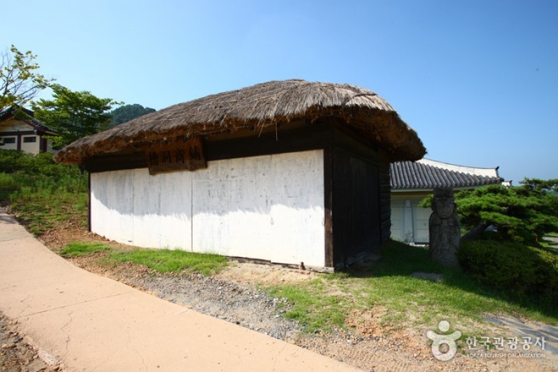 Munui Cultural Properties Site  (13/15)