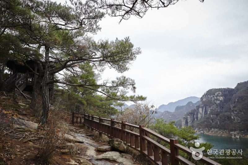 Gudambong Peak &amp; Oksunbong Peak 