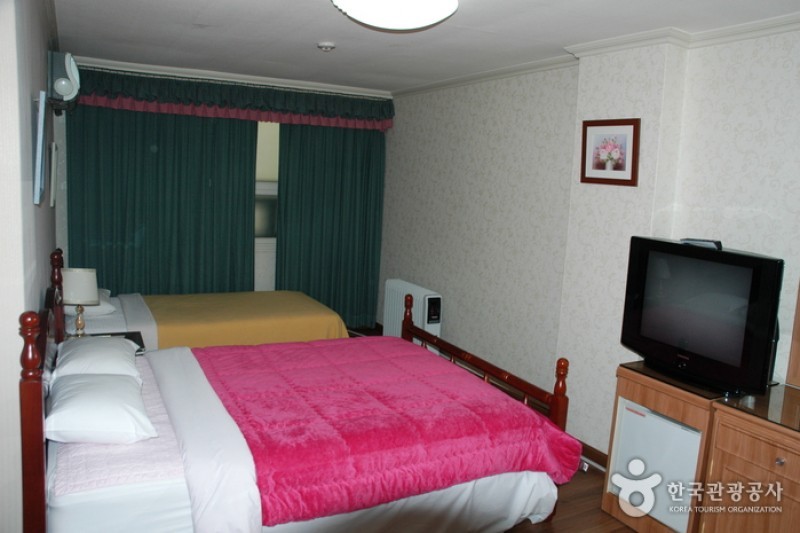 Jecheon Tourist Hotel  (8/8)