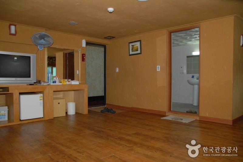 Suanbo Holy Spa Hotel - Goodstay  (12/27)