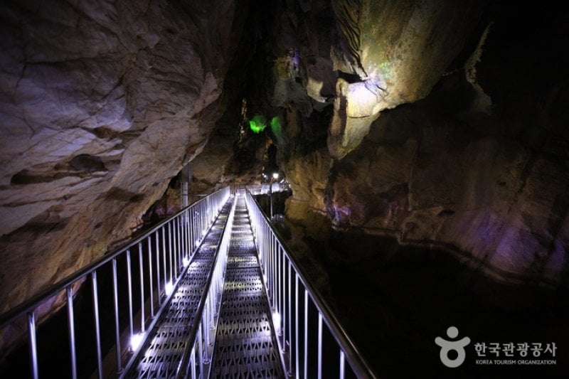 Danyang Ondal Cave (단양 온달동굴) (8/14)