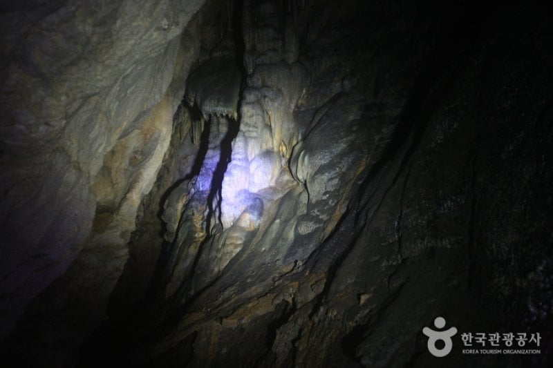 Danyang Ondal Cave (단양 온달동굴) (9/14)