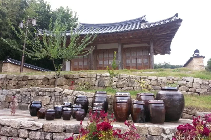 Birthplace of Yuk Young-soo (Okcheon) (옥천 육영수 생가) (2/10)