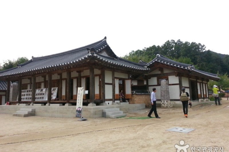 Birthplace of Yuk Young-soo (Okcheon) (옥천 육영수 생가) (3/10)