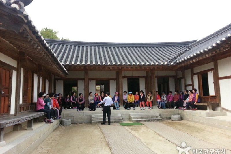 Birthplace of Yuk Young-soo (Okcheon) (옥천 육영수 생가) (4/10)