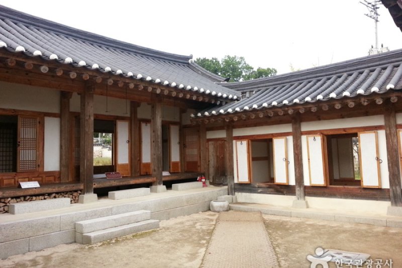 Birthplace of Yuk Young-soo (Okcheon) (옥천 육영수 생가) (7/10)