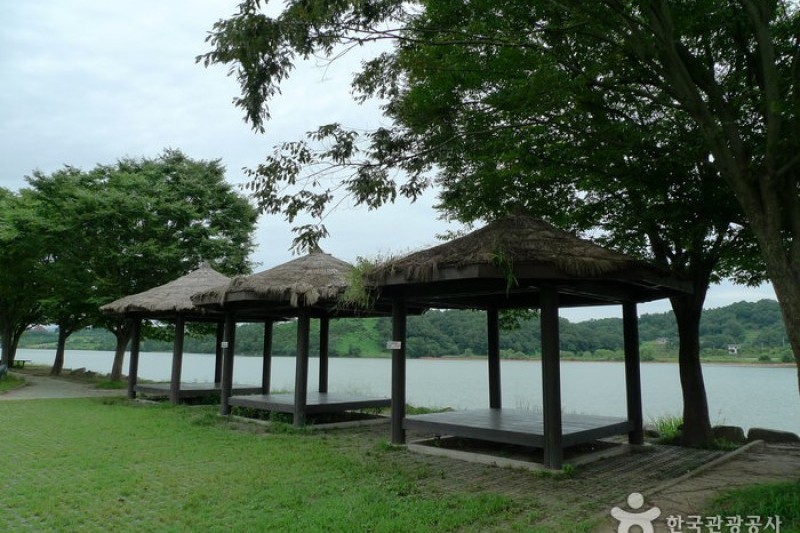 Jungangtap Park  (2/21)