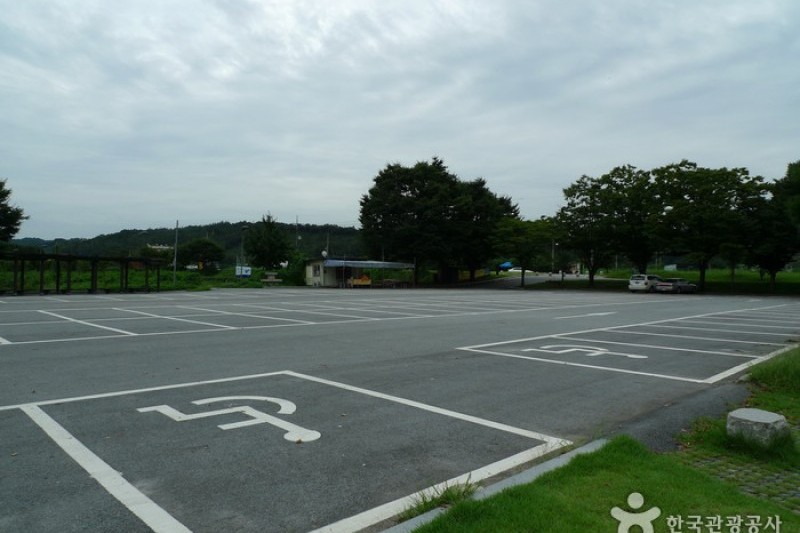 Jungangtap Park  (3/21)