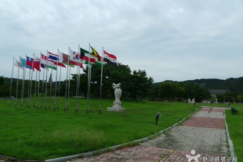 Jungangtap Park  (10/21)