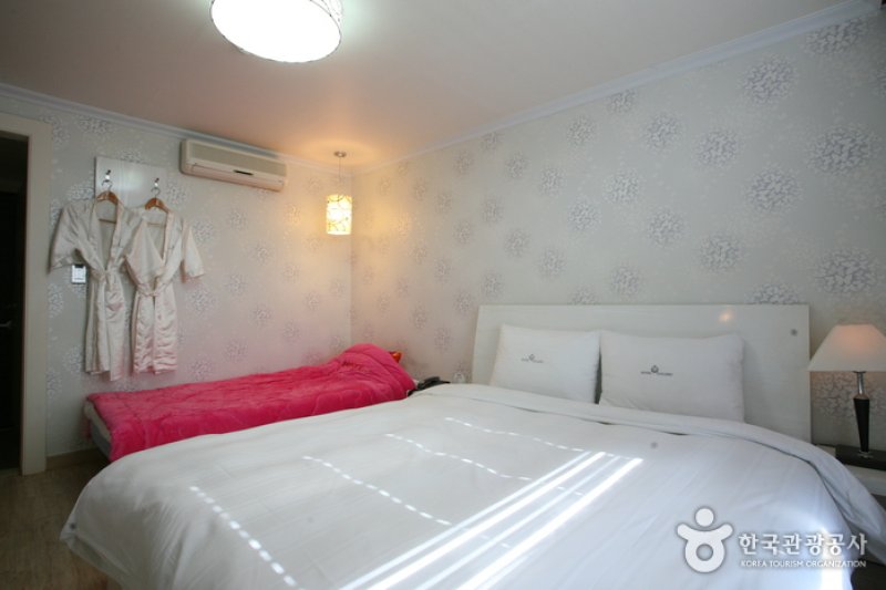 Hotel Gallery  (6/18)