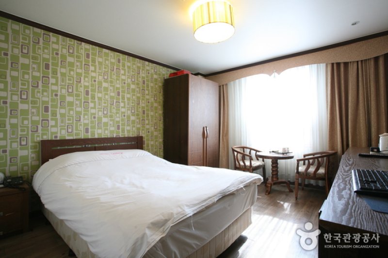 Hotel Gallery  (13/18)