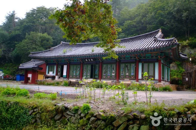 Deokjusa Temple  (1/8)
