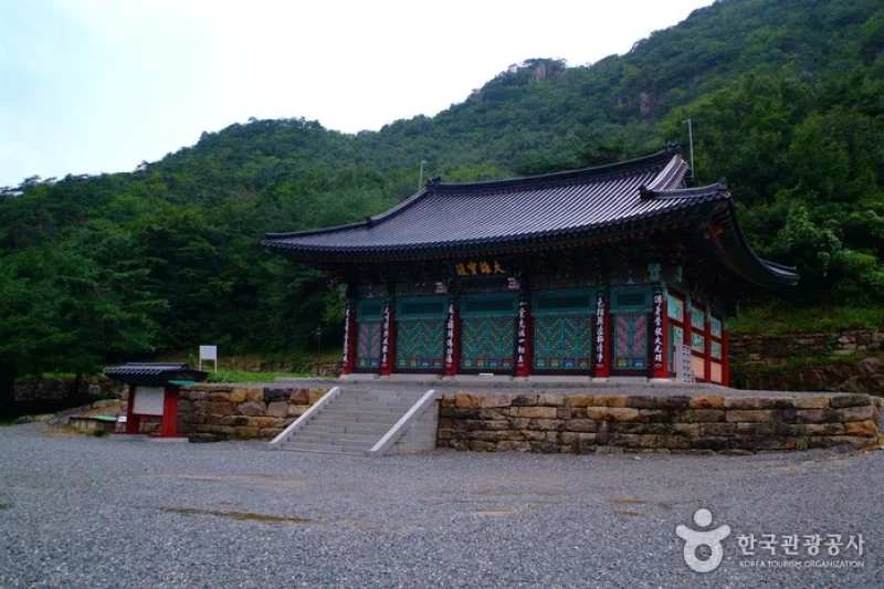 Deokjusa Temple  (4/8)