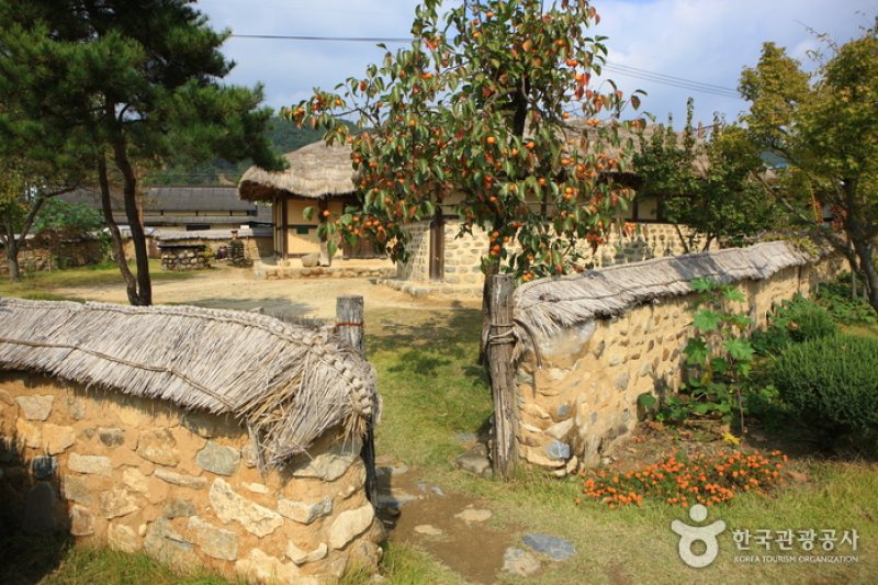 Okcheon Hyangsu Baengni  (1/1)