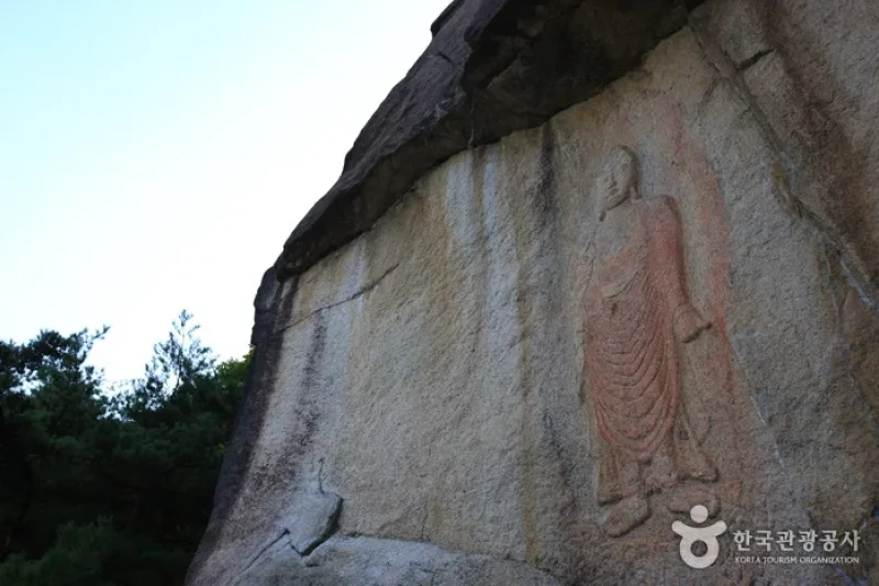 Okcheon Yongamsa Temple  (7/8)