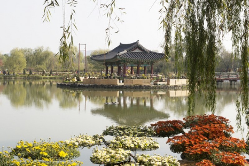 Seodong Park and Gungnamji Pond  (12/13)