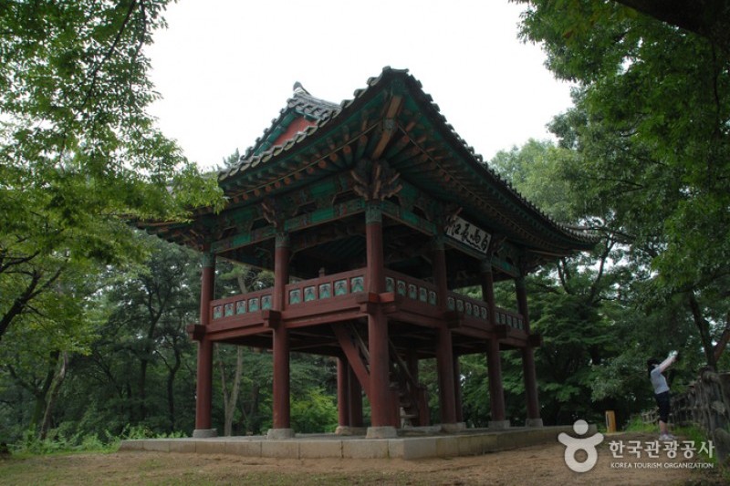 Gwanbuk-ri Relics and Busosanseong Fortress of Buyeo [UNESCO World Heritage]  (6/43)