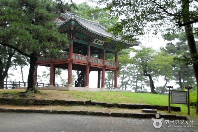 Gwanbuk-ri Relics and Busosanseong Fortress of Buyeo [UNESCO World Heritage]  (9/43)