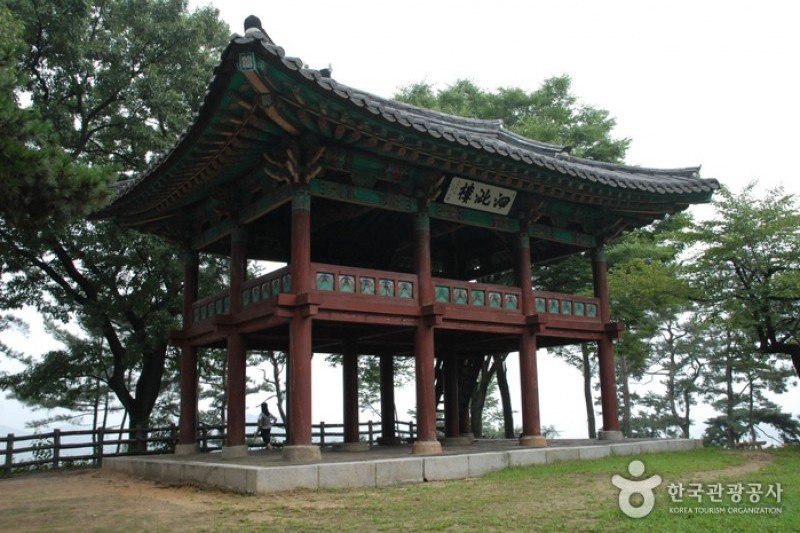 Gwanbuk-ri Relics and Busosanseong Fortress of Buyeo [UNESCO World Heritage]  (11/43)