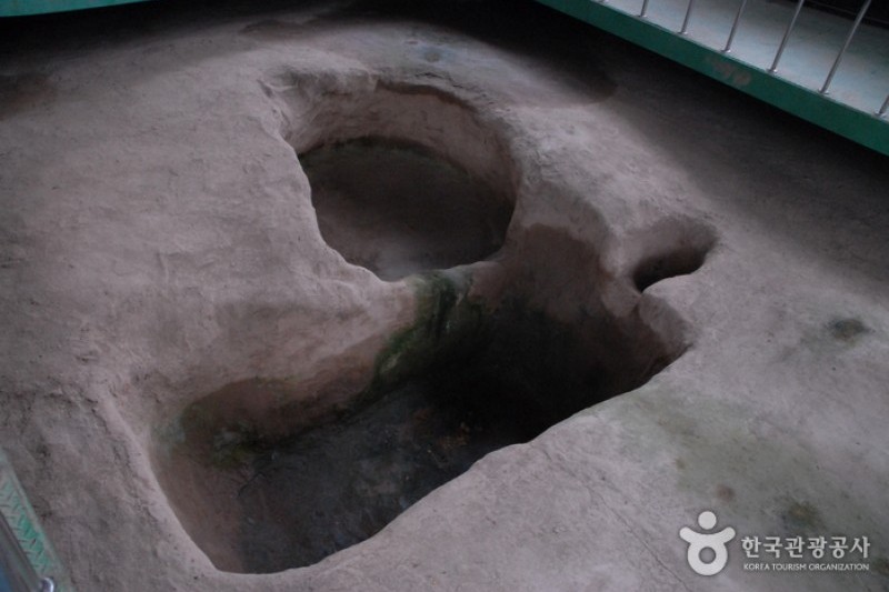 Gwanbuk-ri Relics and Busosanseong Fortress of Buyeo [UNESCO World Heritage]  (20/43)