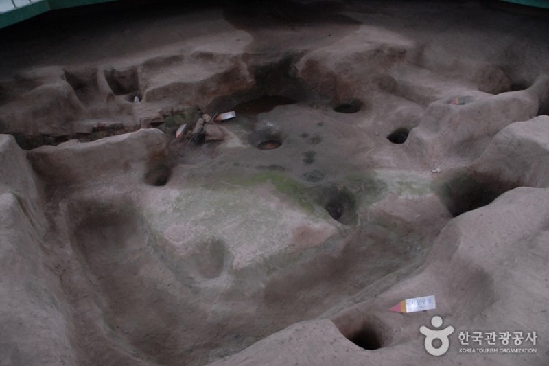 Gwanbuk-ri Relics and Busosanseong Fortress of Buyeo [UNESCO World Heritage]  (22/43)