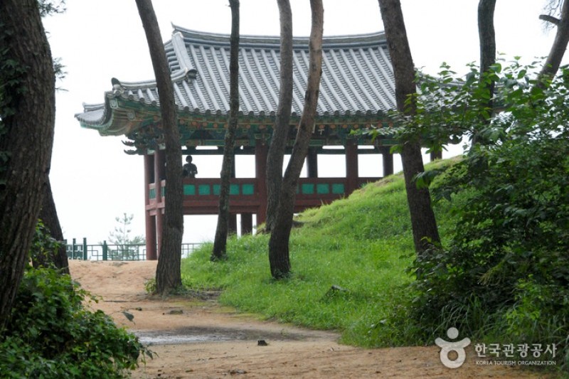 Gwanbuk-ri Relics and Busosanseong Fortress of Buyeo [UNESCO World Heritage]  (25/43)