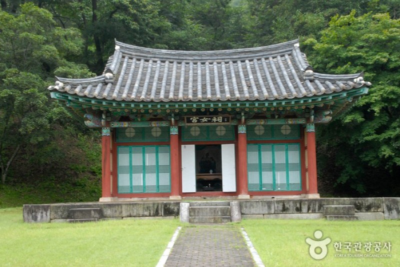 Gwanbuk-ri Relics and Busosanseong Fortress of Buyeo [UNESCO World Heritage]  (32/43)