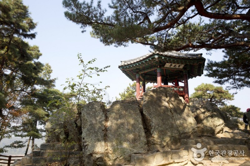 Gwanbuk-ri Relics and Busosanseong Fortress of Buyeo [UNESCO World Heritage]  (37/43)