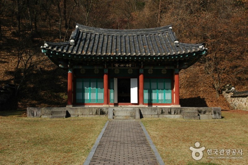 Gwanbuk-ri Relics and Busosanseong Fortress of Buyeo [UNESCO World Heritage]  (42/43)