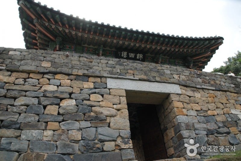 Gongju Gongsanseong Fortress [UNESCO World Heritage]  (12/47)