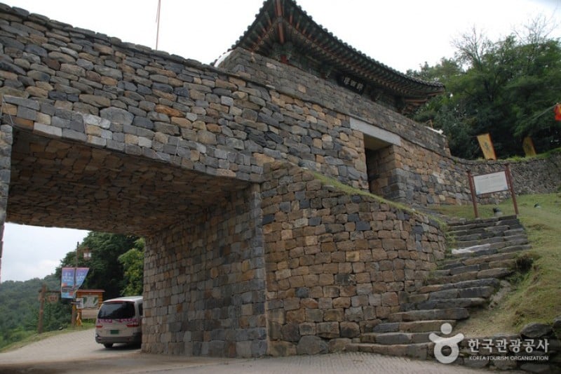 Gongju Gongsanseong Fortress [UNESCO World Heritage]  (14/47)