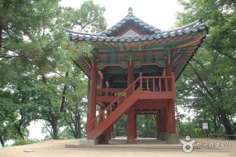 Gongju Gongsanseong Fortress [UNESCO World Heritage]  (23/47)
