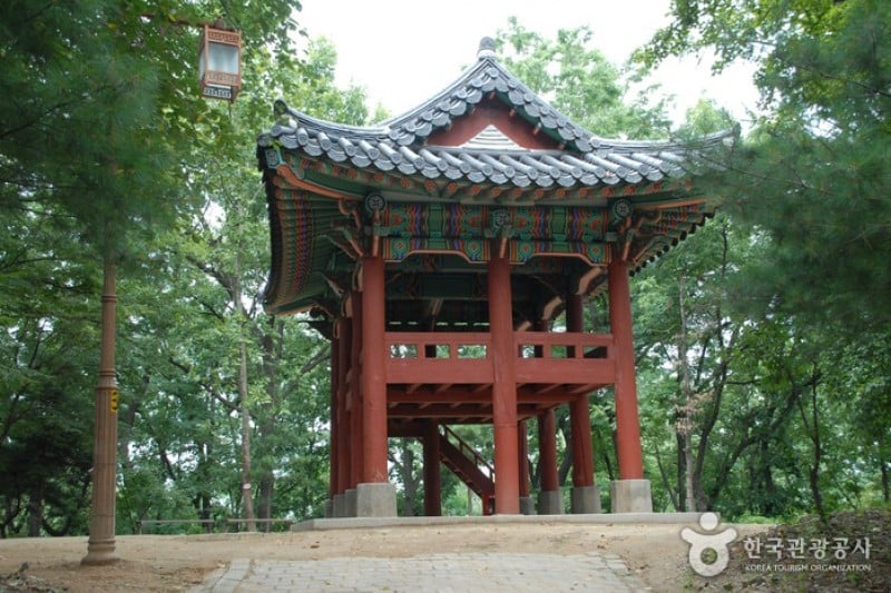 Gongju Gongsanseong Fortress [UNESCO World Heritage]  (24/47)