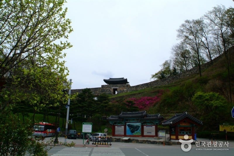 Gongju Gongsanseong Fortress [UNESCO World Heritage]  (30/47)