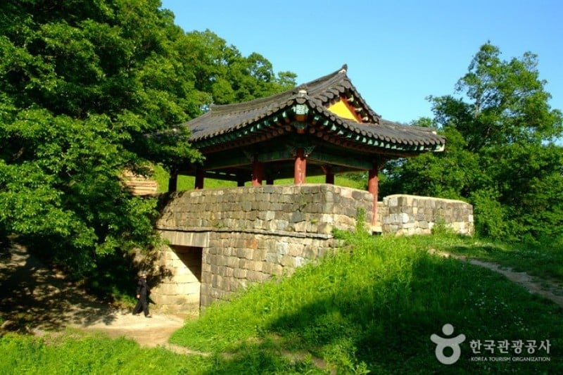 Gongju Gongsanseong Fortress [UNESCO World Heritage]  (31/47)