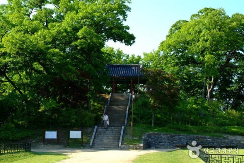Gongju Gongsanseong Fortress [UNESCO World Heritage]  (34/47)