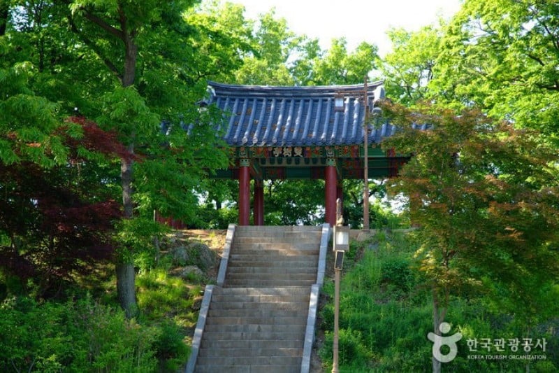 Gongju Gongsanseong Fortress [UNESCO World Heritage]  (35/47)